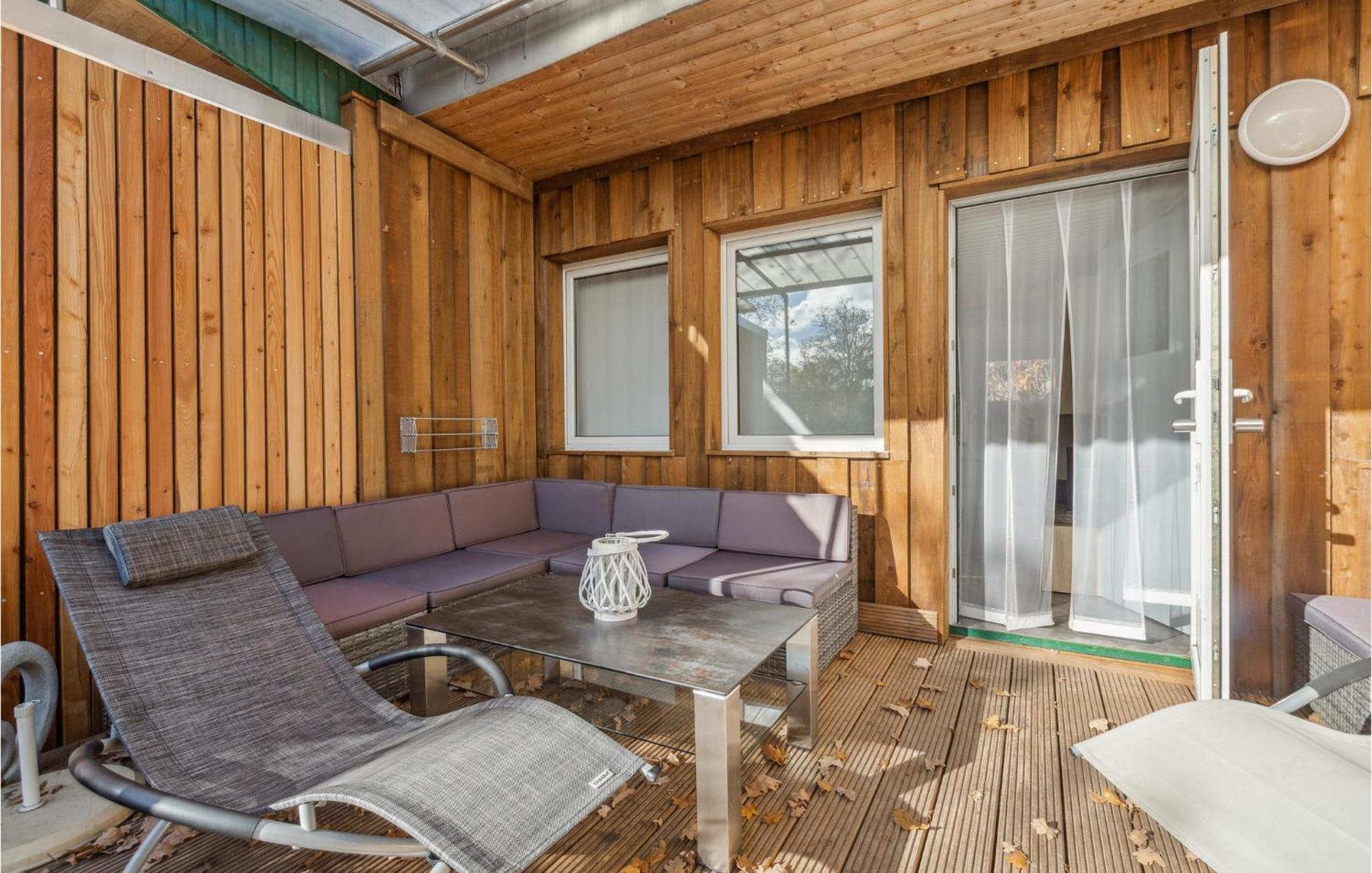 Nice Home In Zeulenroda-Triebes With Sauna Eksteriør bilde